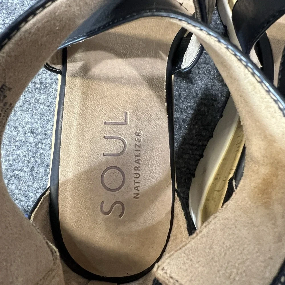 SOUL Naturalizer Goodtimes Wedge Sandals Crisscross Black Womens Size 7.5